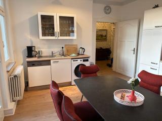 Große Fewo in Jugendstil-Villa, Kassel-Bad Wilhelmshöhe am UNESCO-Bergpark, Herkulesblick, 3 Schlafzimmer, Boxspring-Betten, bis 8 Personen, Balkon, kostenfreie Parkplätze - Art City-Studio Kassel 11 - 4