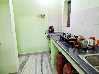 10min Apollo Proton IITM DLF AirportF Entire house - Chennai - 9