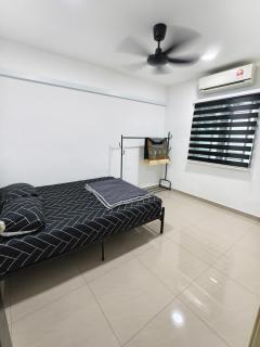 Adra Homestay UTM Taman Sri Pulai - 4