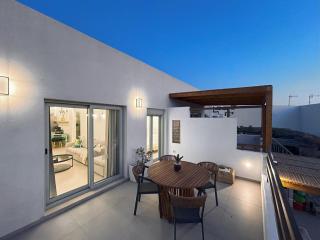 Aura Suites - 8