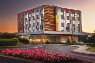Qubus Hotel Żory - 0