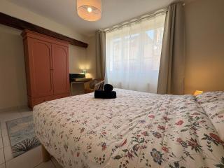 Papyrus - Village Center Apartment 4 Guests - Saint-Martin-de-Bréthencourt - 9