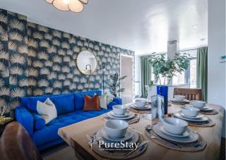 Spacious 5 Bedroom Manchester Home with Parking Sleeps9 - Manchester - 4