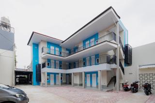Urbanview Petukangan Mansion Jakarta - 3