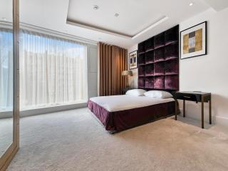 Spacious 1BR Flat with Pool, Cinema & Gym, High Street Kensington - London - 8