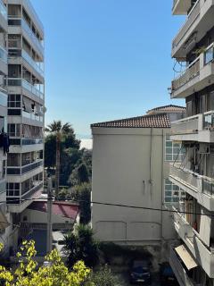 Athenean Modern Escape near Marina Floisvos - Athen - 6