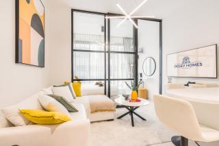 Stylish Contemporary Home in JVC with Chic Interior - 3