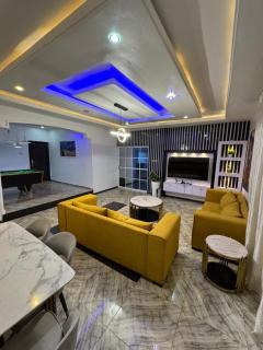 Executive 4 Bedroom Bungalow at New Haven Extension, Enugu - Enugu - 0