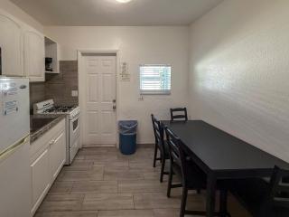 Richard's Motel Extended Stay - 8