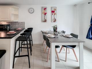 Huge House - Free Parking - 4 bed 3 Bathroom - Leeds - Leeds - 3