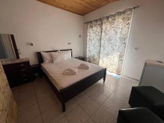Ellas Hotel - Skala Potamias - 9