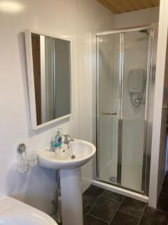Perfect getaway Cabin Haf with Hot Tub - Llanrhaeadr-ym-Mochnant - 7