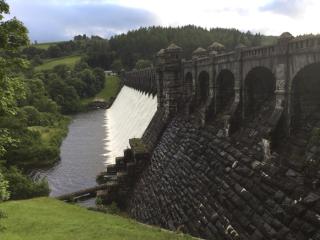 Perfect getaway Cabin Haf with Hot Tub - Llanrhaeadr-ym-Mochnant - 5