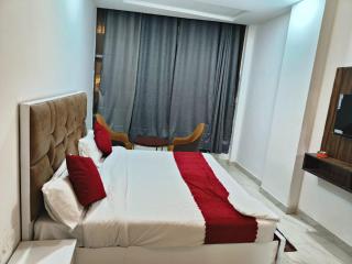 hotel Noida royal residency - Noida - 5