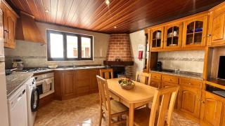Chloe's Beach House - 4