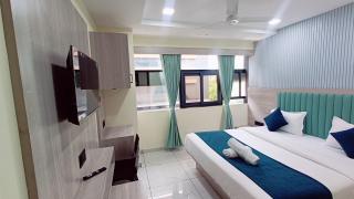 Hotel Sun PLaza - Ahmedabad - 0