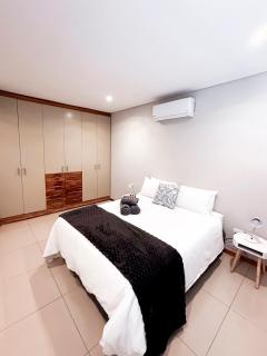 Complete Modern 3-Bedroom Home - Bloemfontein - 9
