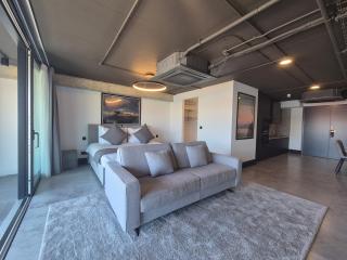 The Londoner Hotel Sliema - 1