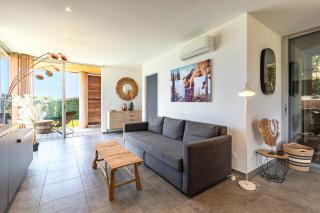 Splendide appartement T3 piscine et vue mer - 2