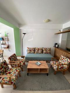 Lina's Cozy Apartment- Free Parking & Near City Center - 0
