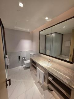 Stunning Creek Views in Address Harbour Point - Sabkhah - 1