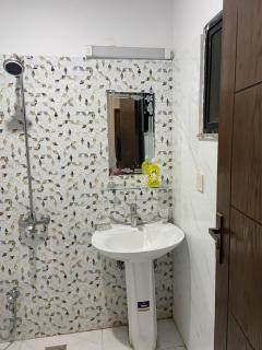 Peaceful & connected 2 Bhk apartment Wi-Fi - Islamabad - 7