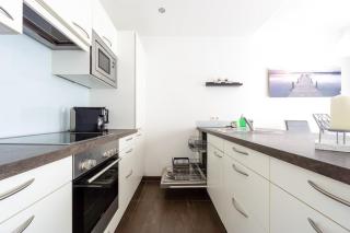 Apartment in a green location with Parking & Balcony, Walking distance to U1 Metro - 2