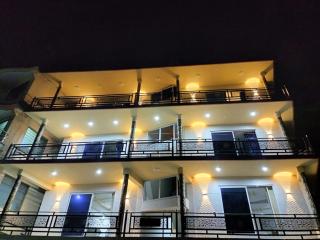 Luxe Haven Guest Room - Murree - 0