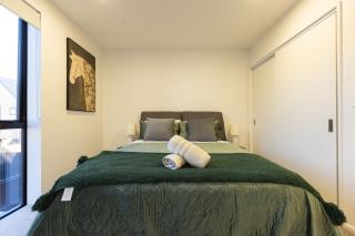 LUX NEW CBD Retreat - 2Bed2Bath With Parking! - Christchurch - 3