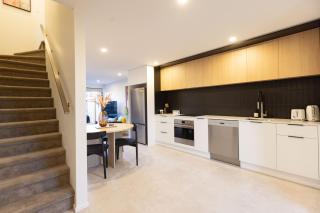 Luxury CBD 2Bed2Bath With Parking Near Parks - Christchurch - 9