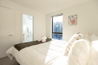 Luxury CBD 2Bed2Bath With Parking Near Parks - 3