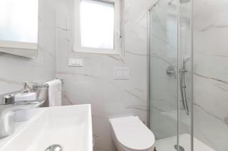 Villa Hidden with heated pool - 5