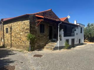 Casa dos Laia - Sobreira Formosa - 0
