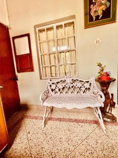 The Heritage manor l on mall road Kasauli l Private Lawn l 2 Min walk to heritage market - Kasauli - 3