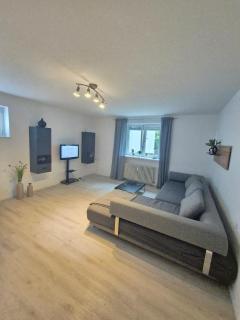 Großzügige 96 qm Wohnung mit 2 Schlafzimmern und großem Wohnzimmer - Bad Abbach - 0