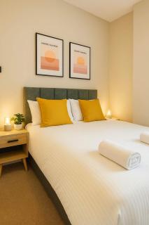 1 Bedroom Apartment for 2 in City Centre & ensuite - 4