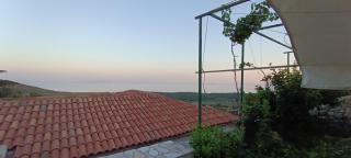 Hilltop Haven - Vuno - 1