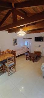 Hilltop Haven - Vuno - 9