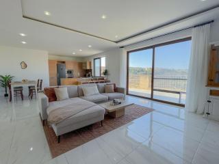Penthouse with Xlendi Views & Two large Terraces - 0