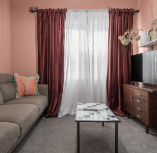 Ideal Location, 4 Beds, Mid-Century Home - Orange - 5