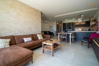 Ghajnsielem 4BR Home with Wifi, AC and comfy beds by 360 Estates - 1