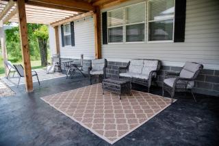 Countryside Living with a great outdoor space - 9