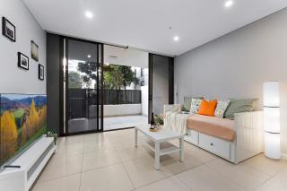 Stylish 1BR - Airport Access & City Convenience - Sydney - 9