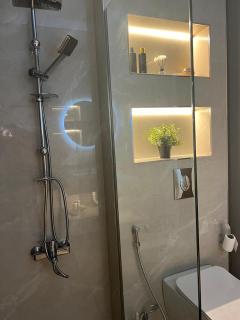 Modern Stay with Garden Retreat - 7