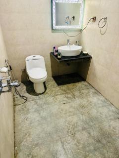 Skarma Hotel - - 7