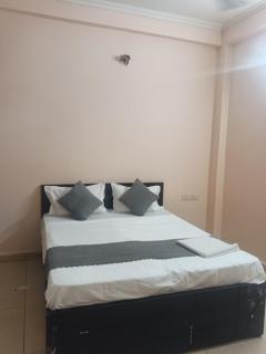Hotel Stars Q-48 - Noida - 4