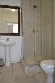 3 Woodmead Suites - 9