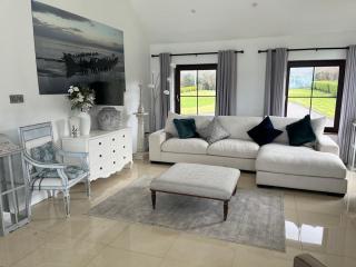 Rossbeigh Luxury Escape - 2