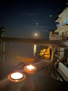 Harbors Secret - 7