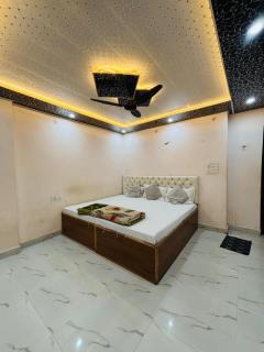 Hotel dk grand homestay - 8